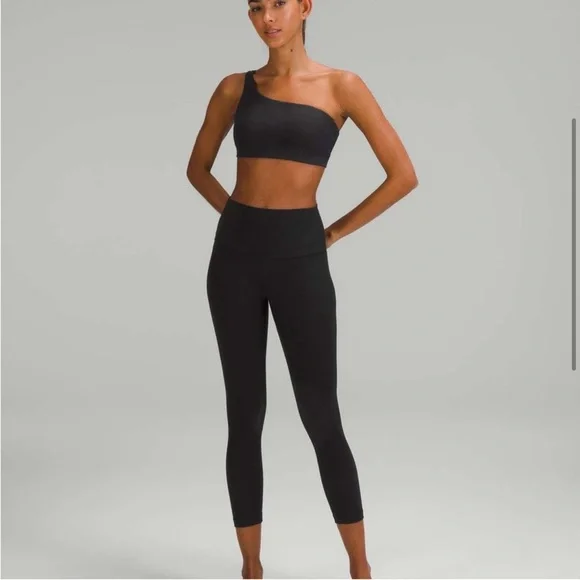 Lululemon Nulu Asymmetrical yoga bra